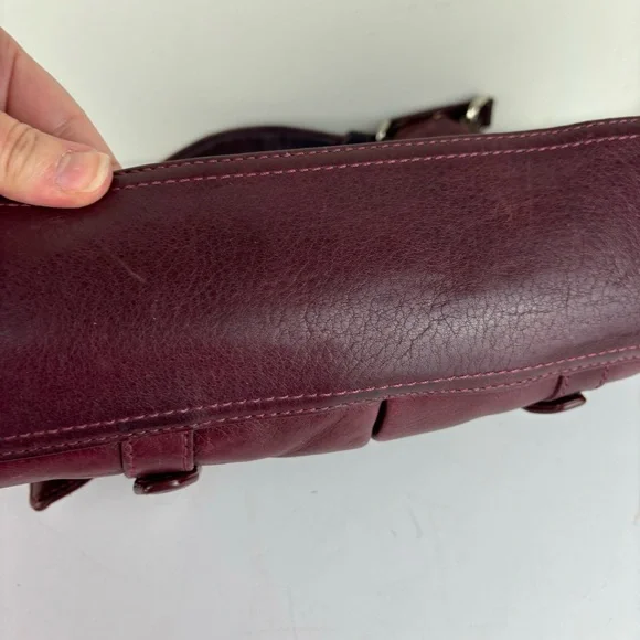 Vintage Cole Haan Avery satchel shoulder bag in oxblood leather. - Picture 6 of 16